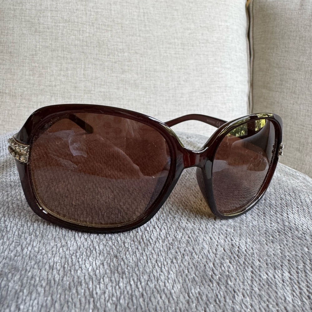 Elegant Brown Sunglasses